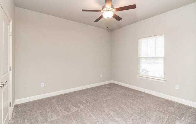 Building Photo - 9209 Ridge Rd