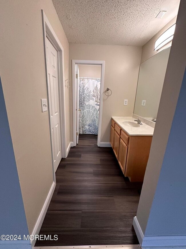 Building Photo - 88 Greenwood Dr