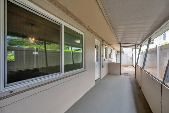 Building Photo - 125 5th Ave N