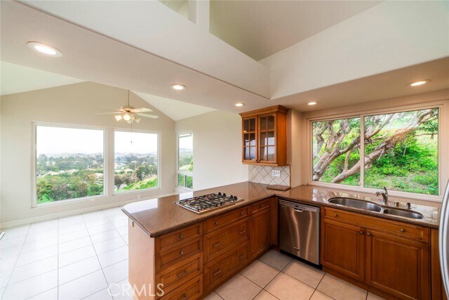 Building Photo - 20 Sirius