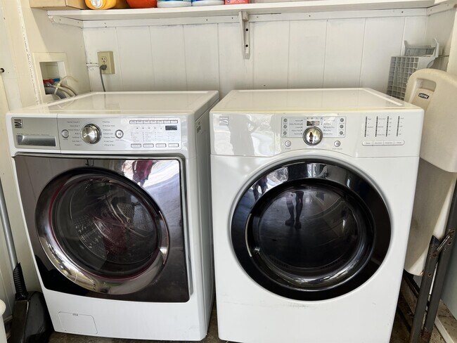 Building Photo - 330 Lapa Pl