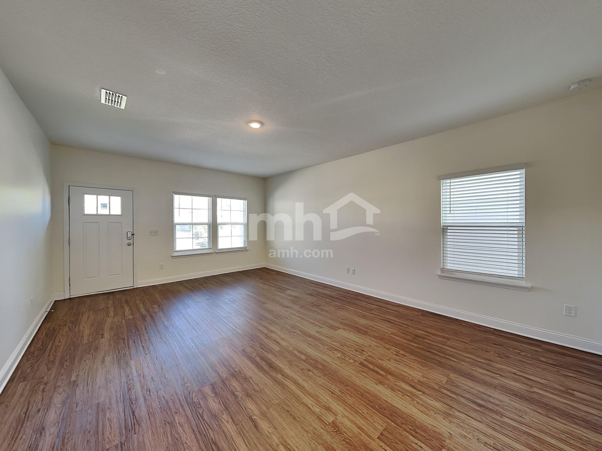 Building Photo - 3154 Creek Village Ln