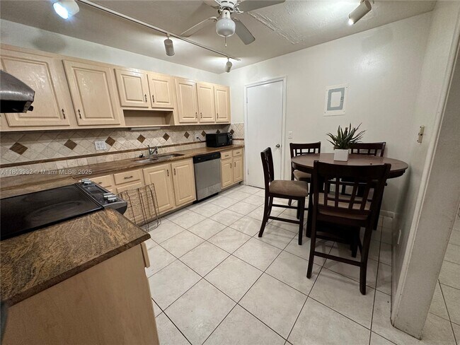 Building Photo - 8003 Ambach Way