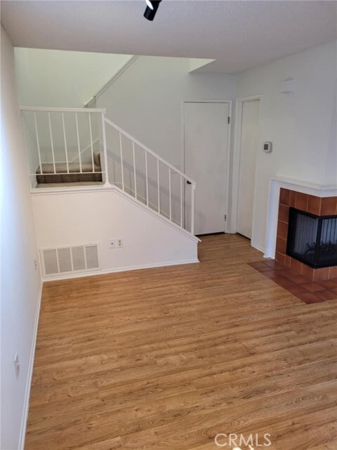 Building Photo - 2452 Chandler Ave