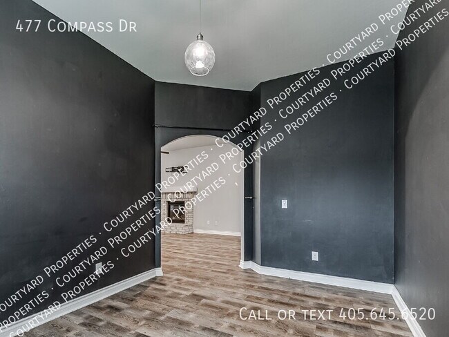 Building Photo - 477 Compass Dr