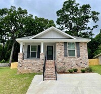 Building Photo - UPCOMING LISTING