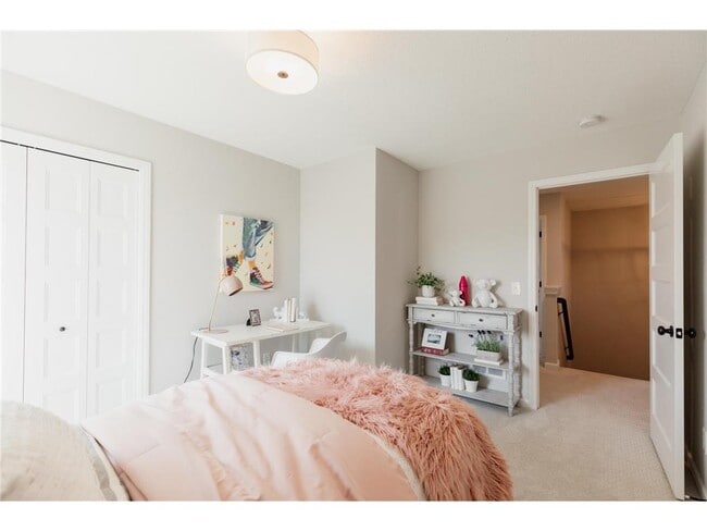 Building Photo - 1811 Fallbrooke Dr