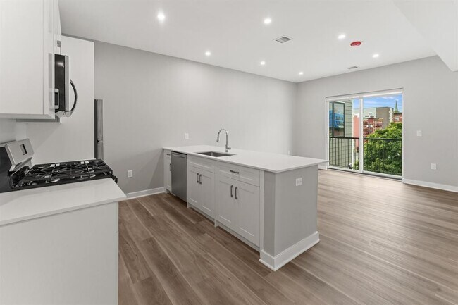 Building Photo - 475 Communipaw Ave