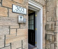 Building Photo - 303 S Washington St