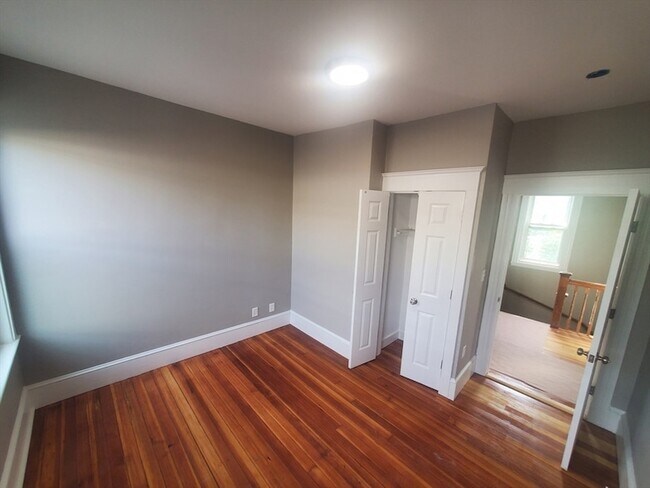 Building Photo - 0 Pleasant St