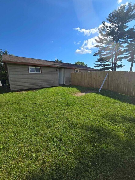 Building Photo - 26611 Lafave Rd