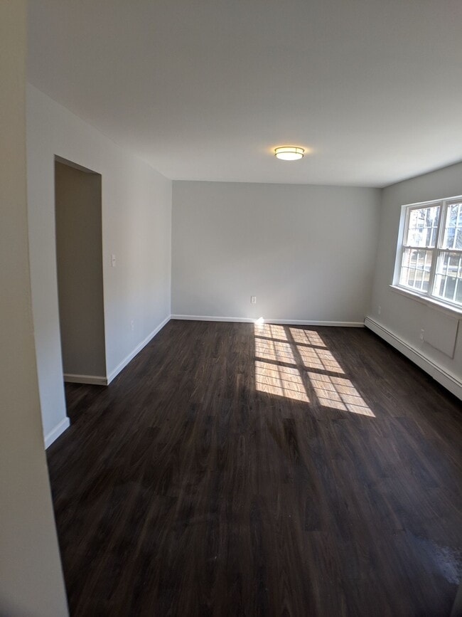 Building Photo - 180 Orange Rd