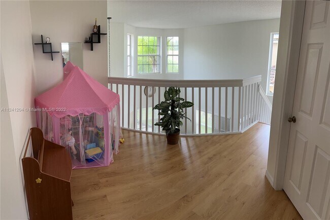 Building Photo - 803 SW 118th Ave