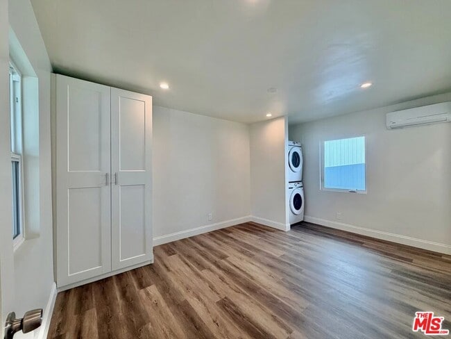 Building Photo - 501 S Gaylord Dr