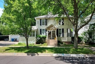 Building Photo - 1112 Oak St