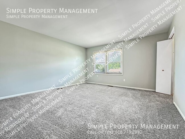 Building Photo - 770 Coleman St SE