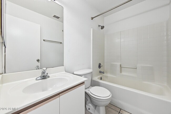 Building Photo - 3015 N 84th Dr