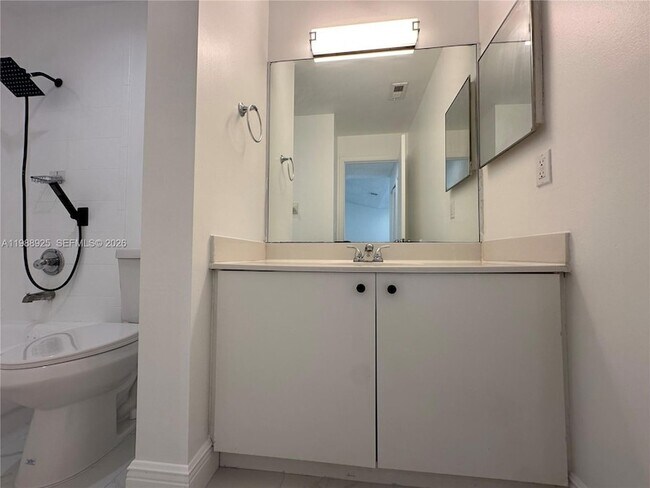 Building Photo - 9702 SW 138th Ave