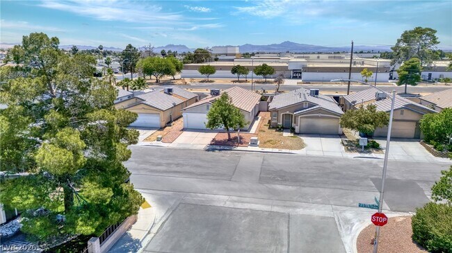 Building Photo - 5683 Halvern Ave
