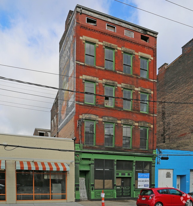 Building Photo - 1725 Elm St
