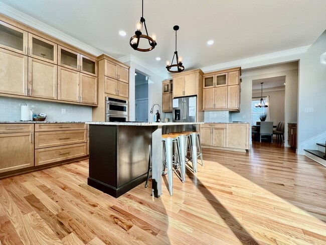 Building Photo - Luxury Home Incredible master suite Liberty Twp OH