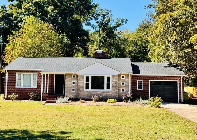 Primary Photo - Beautiful 2BR Butner Home