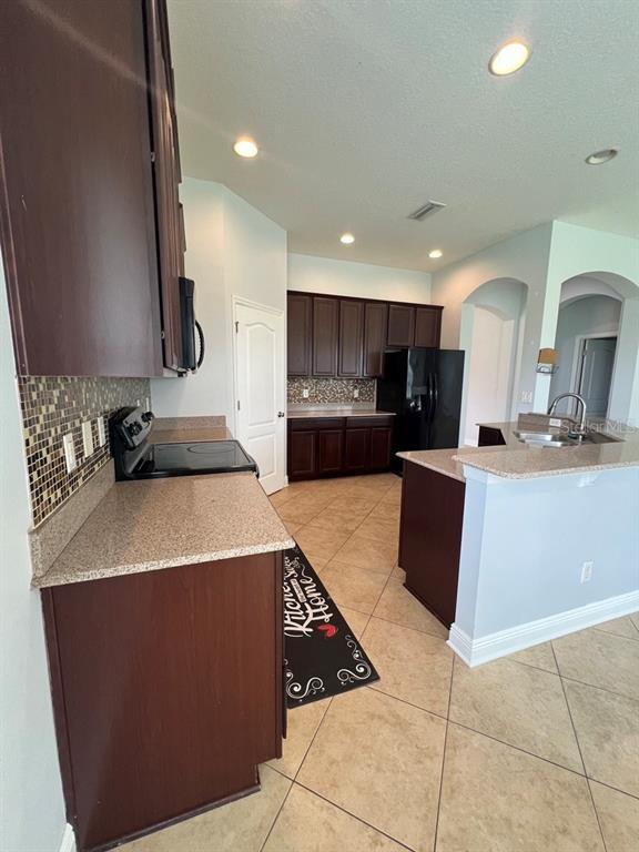 Building Photo - 7926 Stoney Hill Dr