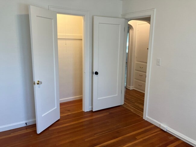 Building Photo - Charming Three Bedroom Home in Central Salem