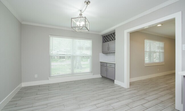 Building Photo - 5815 Picasso Pl