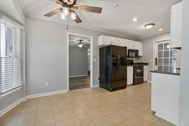 Building Photo - 6858 St Julian Way