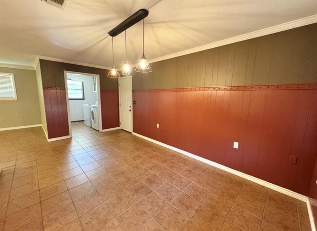 Building Photo - 1225 Lake Terrace Dr