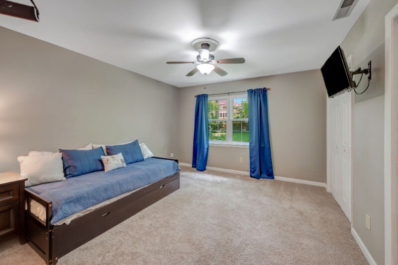 Building Photo - 211 Brattlesboro Pl