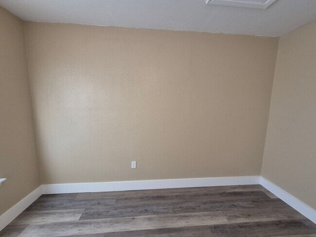 Building Photo - 7215 Glen Heights