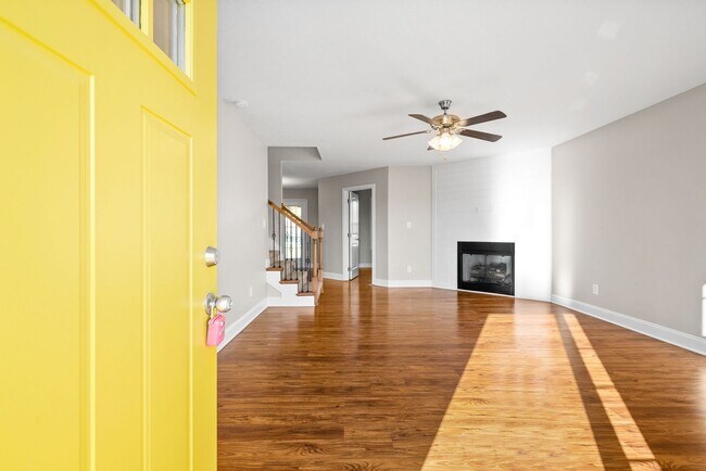 Building Photo - Stunning home ready to make yours !