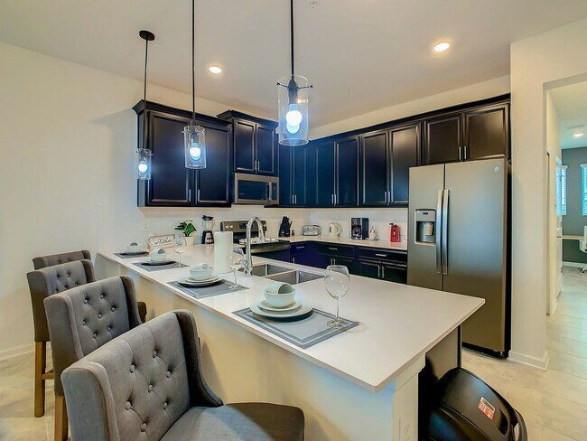 Building Photo - 9335 Sommerset Hills Dr