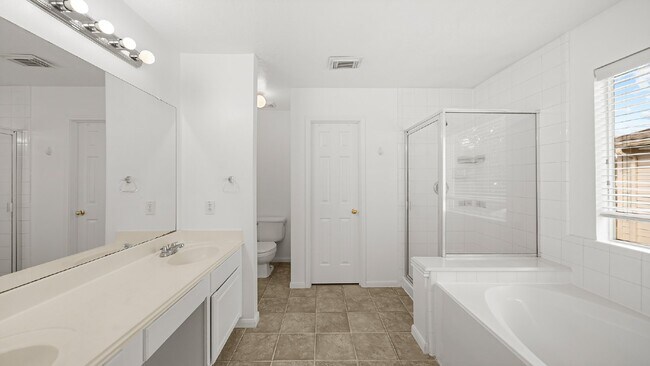 Building Photo - Spacious 4-bedroom in Pearland ISD!