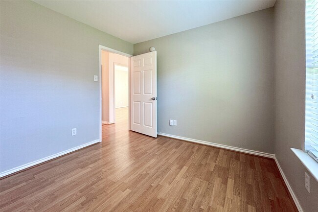 Building Photo - 3455 Angel Ln