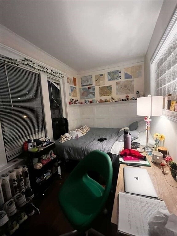 Building Photo - 452 Park Dr