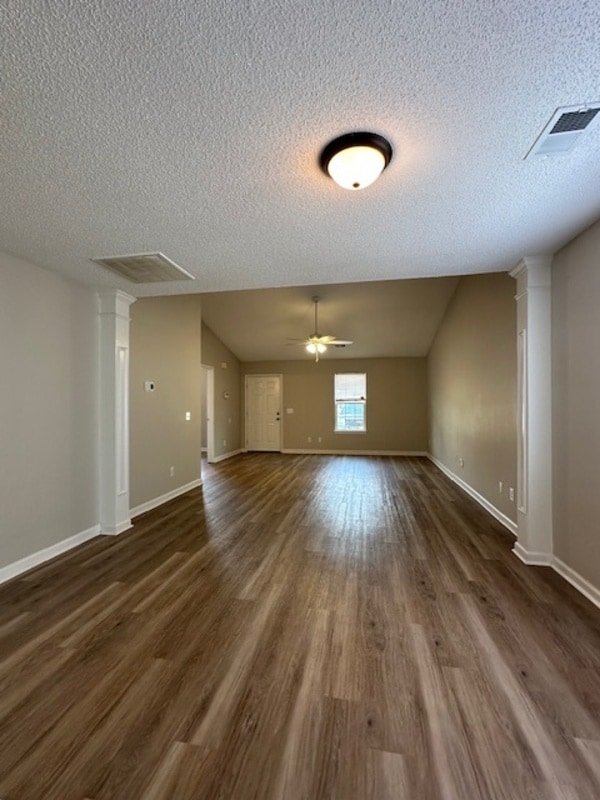 Building Photo - 121 Fair Haven Way