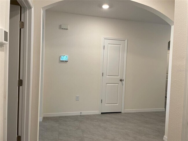 Building Photo - 5535 Hollingworth Trl