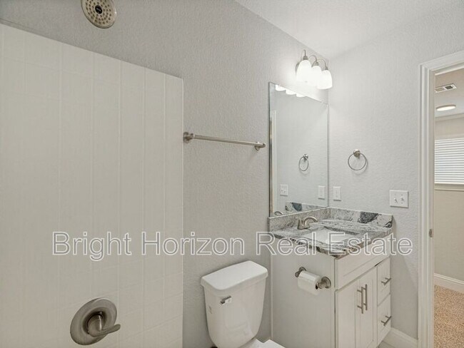 Building Photo - 449 Woodgrove Dr