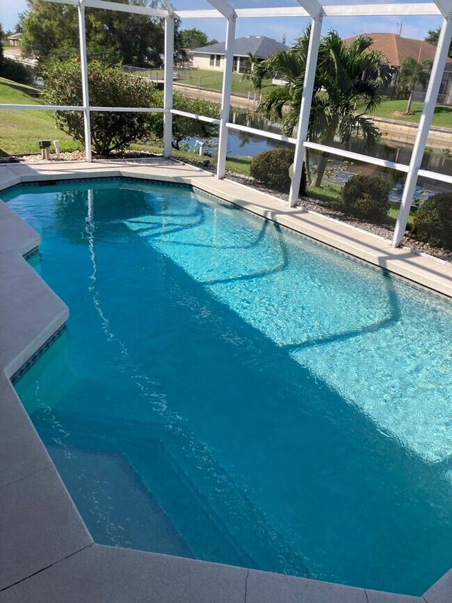 Building Photo - Short term FURNISHED vacation rental , 3x2...