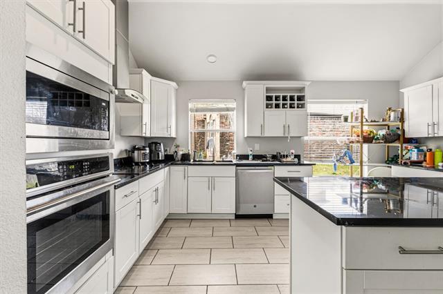 Building Photo - 403 Attaway Dr