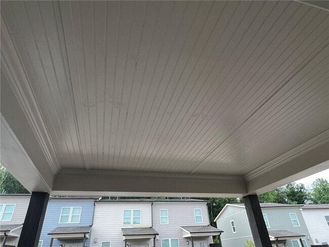 Building Photo - 327 Maltibie Dr