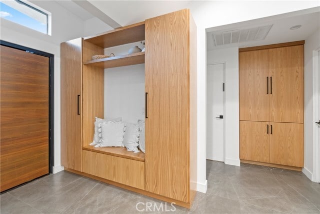 Building Photo - 7127 Forest Hills Rd