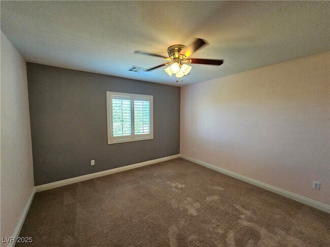Building Photo - 892 White Sparrow St