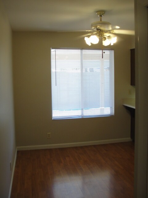 Nook - 121 E 14th Pl
