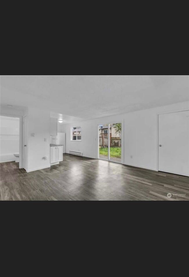 Building Photo - 2701 S 257th Pl