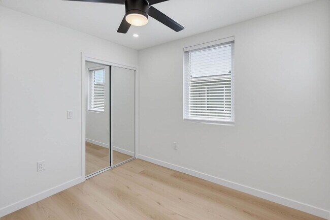 Building Photo - Breathtaking Bay Views & Large Private Deck - Walking Distance To Mission Bay