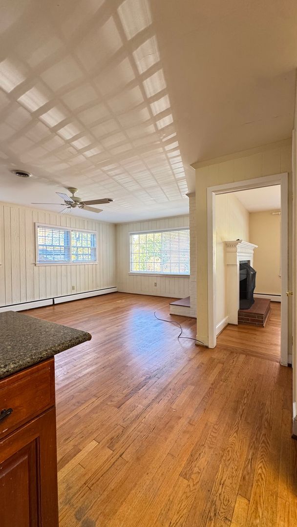 Building Photo - Heart of South Roanoke-3120 Stoneridge Road